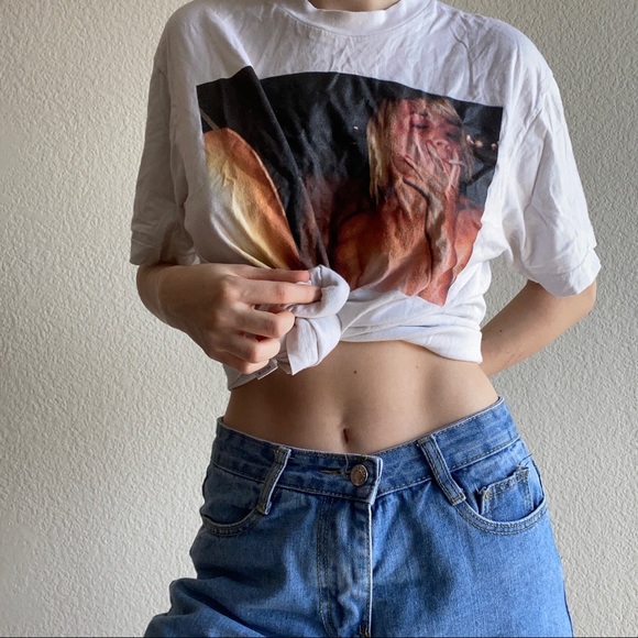 smoking woman graphic tee (crosslist on depop) - Picture 3 of 3